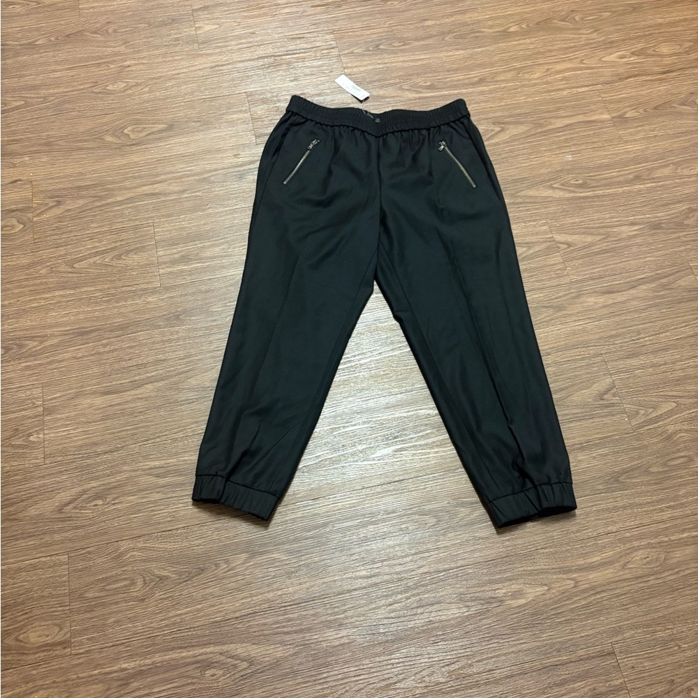 J Crew Black utility Pants! NWT SIZE 10P QUALITY AND STYLE you’re worth it!🌺